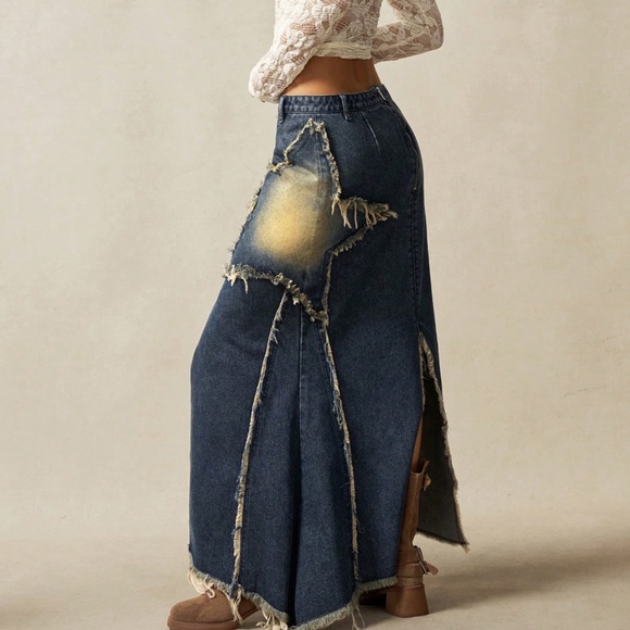 Western Dark Wash Star patch Frayed Split Hem Maxi Skirt - Picture 6 of 7